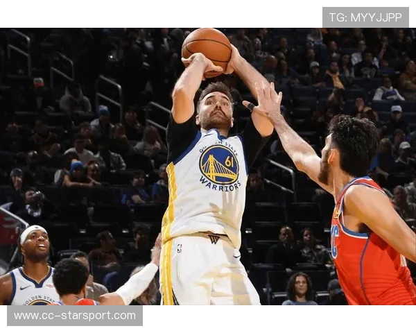 雷霆连续八场胜利，勇士终结太阳连胜势头，勇士对雷霆第七场